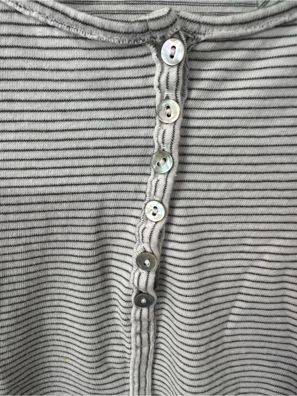 Sundance Striped Henley Top Grey & White XS Scoop Neck Curved Hem - Picture 3 of 8